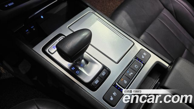 Genesis G80 2018 — photo 9