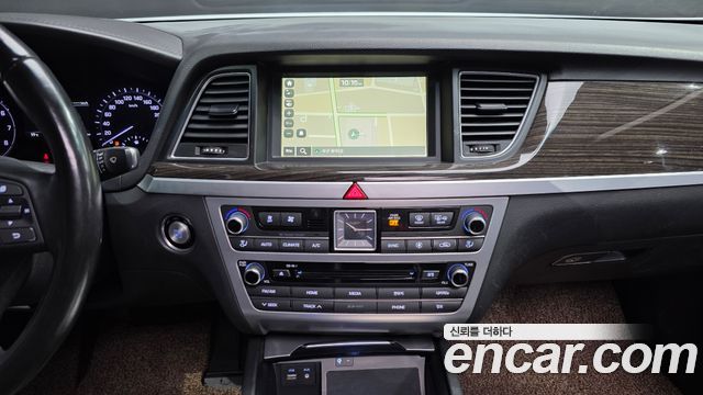 Genesis G80 2018 — photo 16