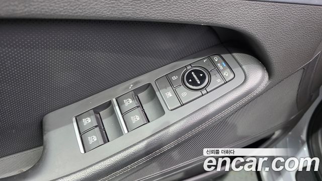 Genesis G80 2018 — photo 18