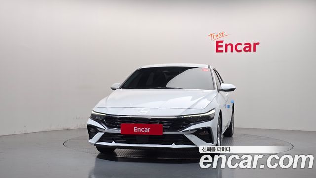 Hyundai AVANTE 2024 — photo 1