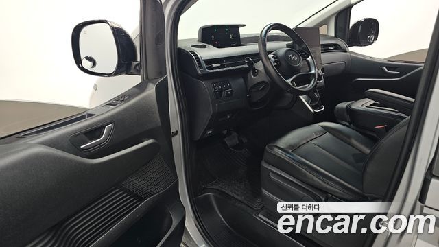 Hyundai Staria 2022 — photo 17