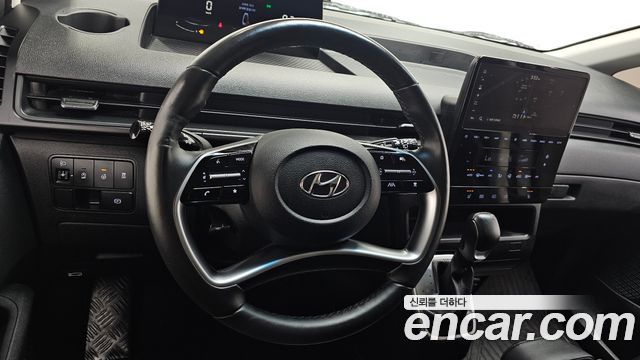 Hyundai Staria 2022 — photo 19