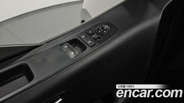Hyundai Staria 2022 — photo 23
