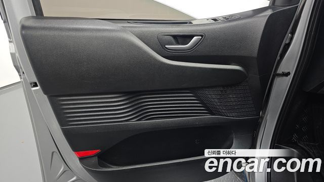 Hyundai Staria 2022 — photo 14