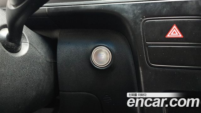 Hyundai Staria 2022 — photo 28