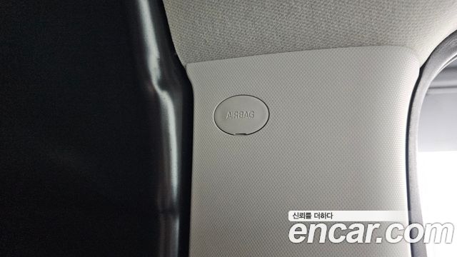 Hyundai Staria 2022 — photo 30