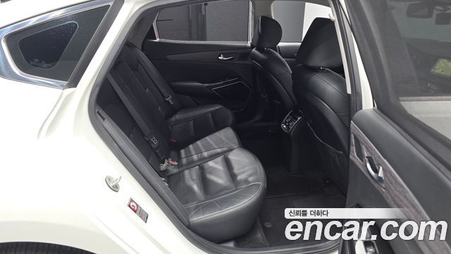 Kia K7 2016 — photo 17
