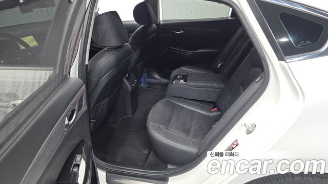 Kia K7 2016 — photo 18