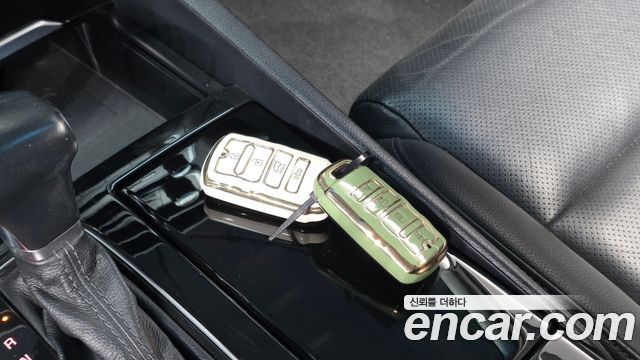 Kia K7 2016 — photo 22