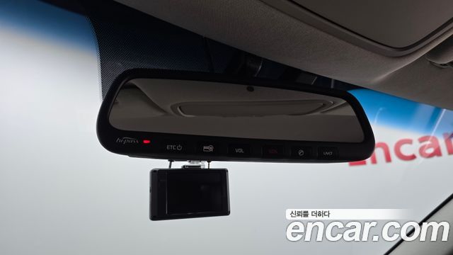 Kia K7 2016 — photo 25