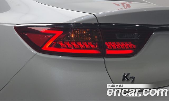 Kia K7 2016 — photo 9