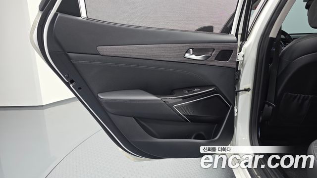 Kia K7 2016 — photo 15