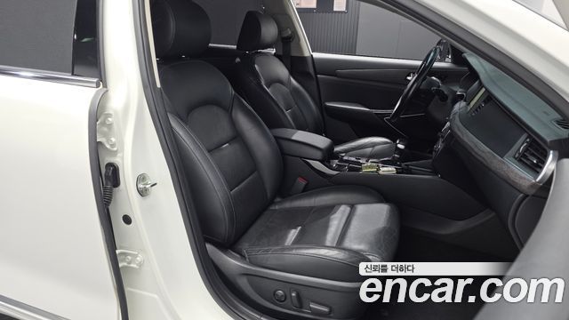 Kia K7 2016 — photo 16