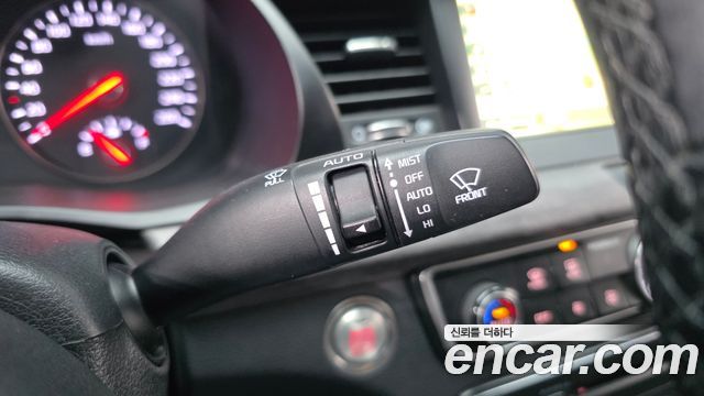 Kia K7 2016 — photo 28
