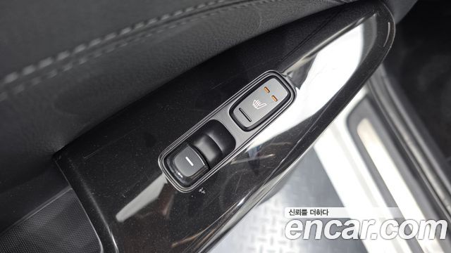 Kia K7 2016 — photo 29