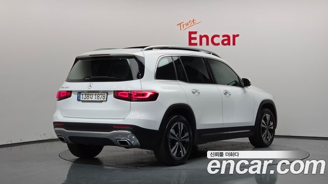 Mercedes-Benz GLB-Class 2021 — photo 2