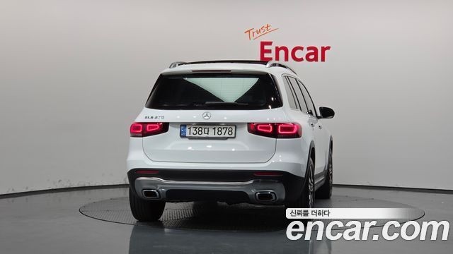 Mercedes-Benz GLB-Class 2021 — photo 4