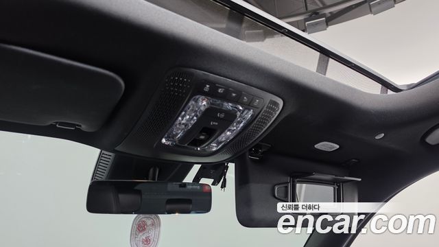 Mercedes-Benz GLB-Class 2021 — photo 26