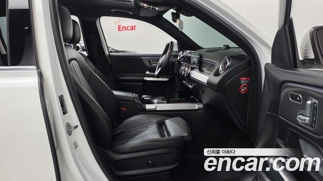 Mercedes-Benz GLB-Class 2021 — photo 16