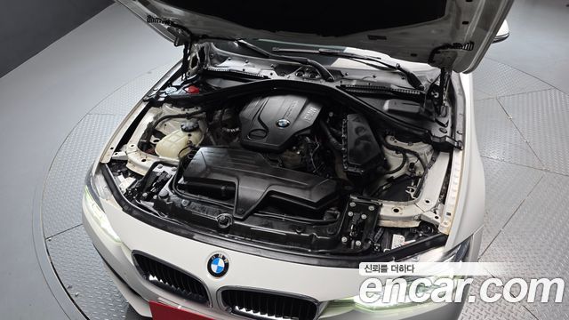 BMW 3-Series 2016 — photo 6