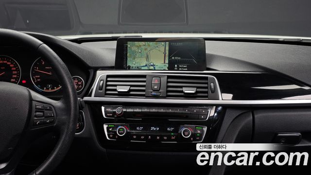 BMW 3-Series 2016 — photo 14