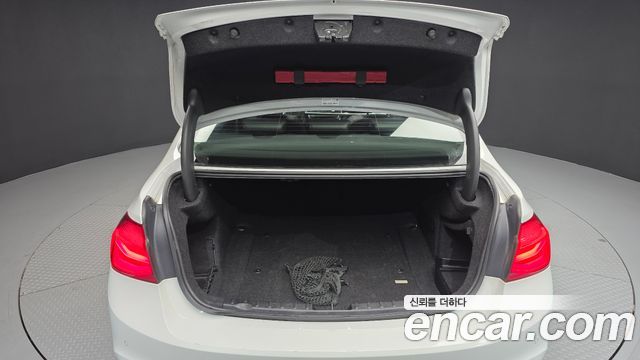 BMW 3-Series 2016 — photo 20