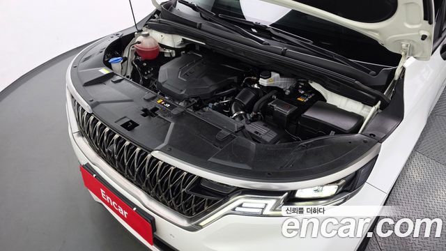 Kia Canival 2023 — photo 6