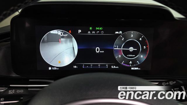 Kia Canival 2023 — photo 11