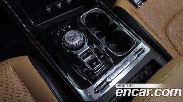 Kia Canival 2023 — photo 12