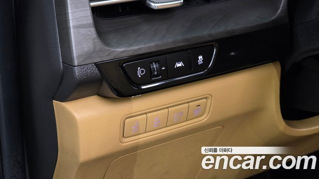 Kia Canival 2023 — photo 21