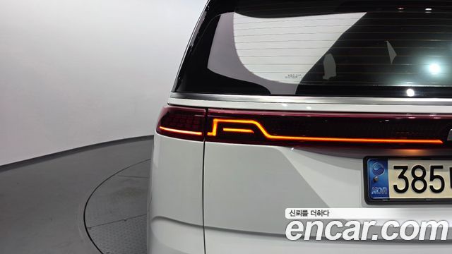 Kia Canival 2023 — photo 9