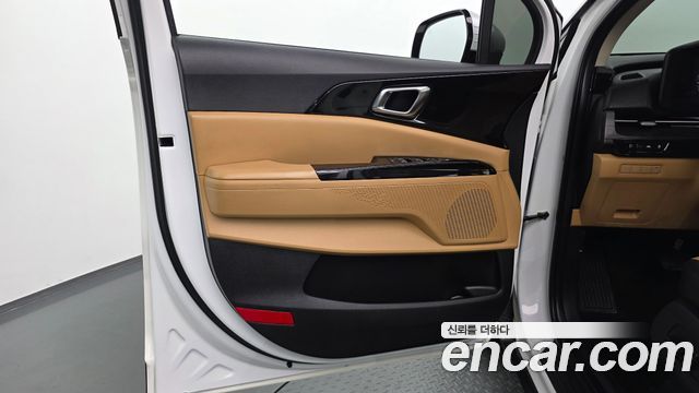 Kia Canival 2023 — photo 14