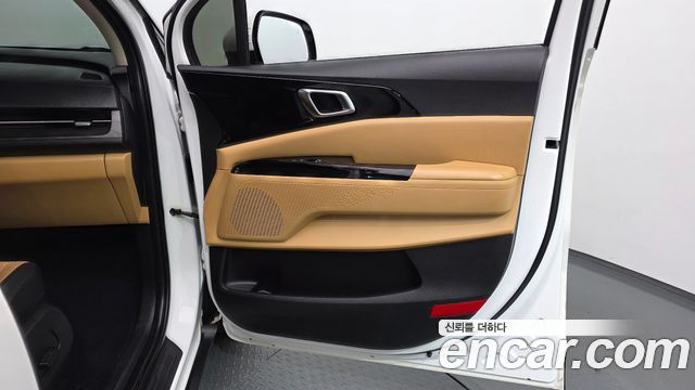 Kia Canival 2023 — photo 15