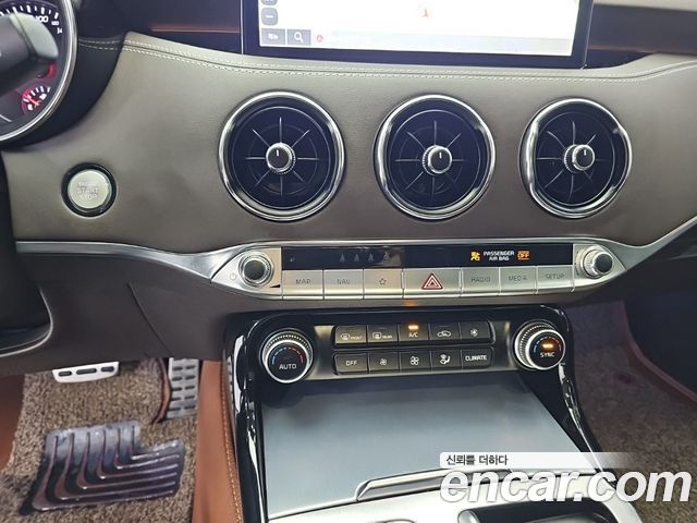 Kia Stinger 2021 — photo 10