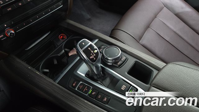 BMW X5 2016 — photo 9