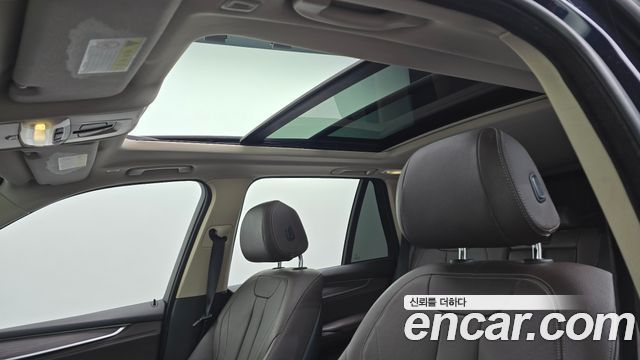 BMW X5 2016 — photo 19