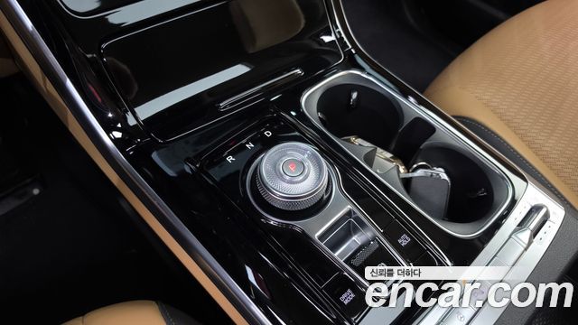 Kia Canival 2023 — photo 12