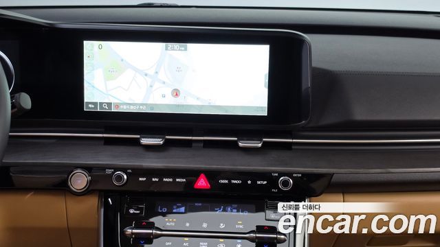 Kia Canival 2023 — photo 20