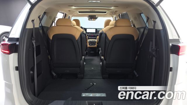 Kia Canival 2023 — photo 26