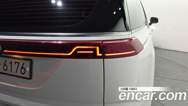 Kia Canival 2023 — photo 9