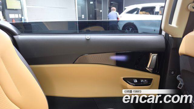 Kia Canival 2023 — photo 15