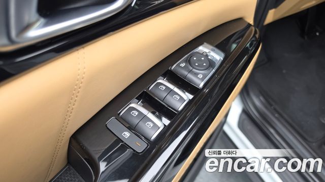 Kia Canival 2023 — photo 30