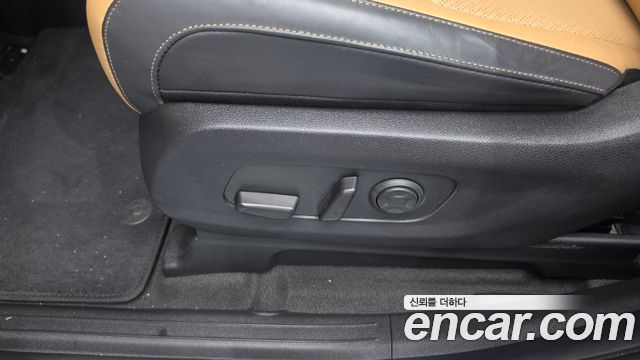 Kia Canival 2023 — photo 31
