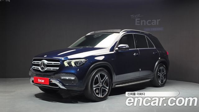 Mercedes-Benz GLE-Class 2021 — photo 1
