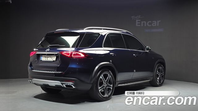 Mercedes-Benz GLE-Class 2021 — photo 2