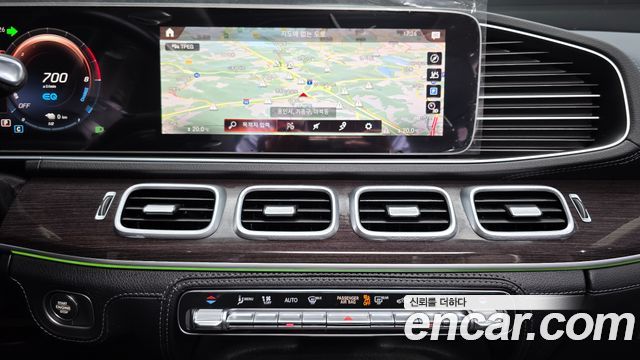 Mercedes-Benz GLE-Class 2021 — photo 20