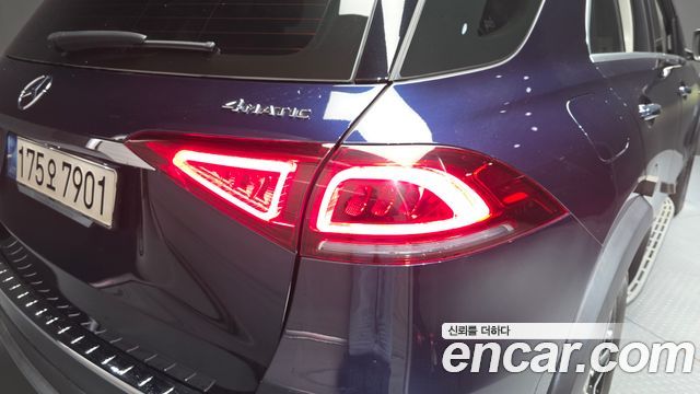 Mercedes-Benz GLE-Class 2021 — photo 9