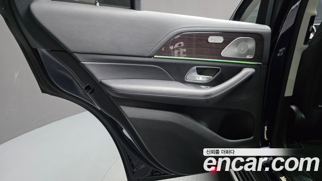 Mercedes-Benz GLE-Class 2021 — photo 15