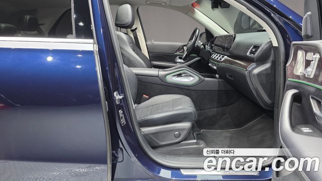 Mercedes-Benz GLE-Class 2021 — photo 16