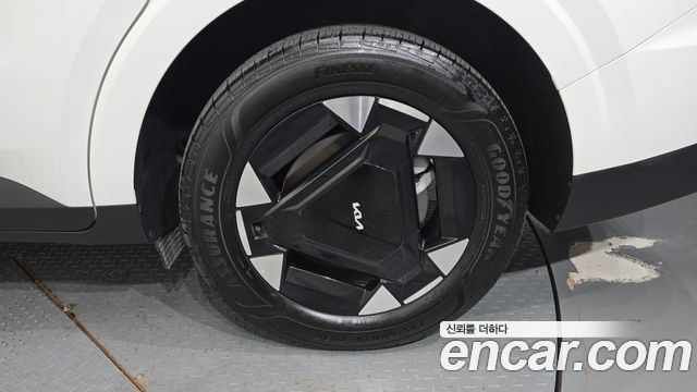 Kia Canival 2025 — photo 7